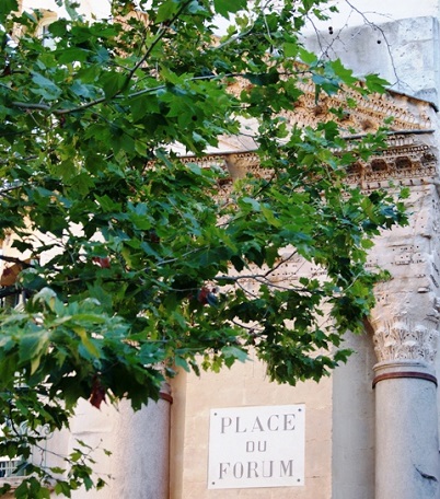 Arles, place du forum